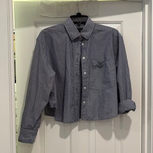 Sz S Banana Republic cropped Blue Striped Button Down Shirt